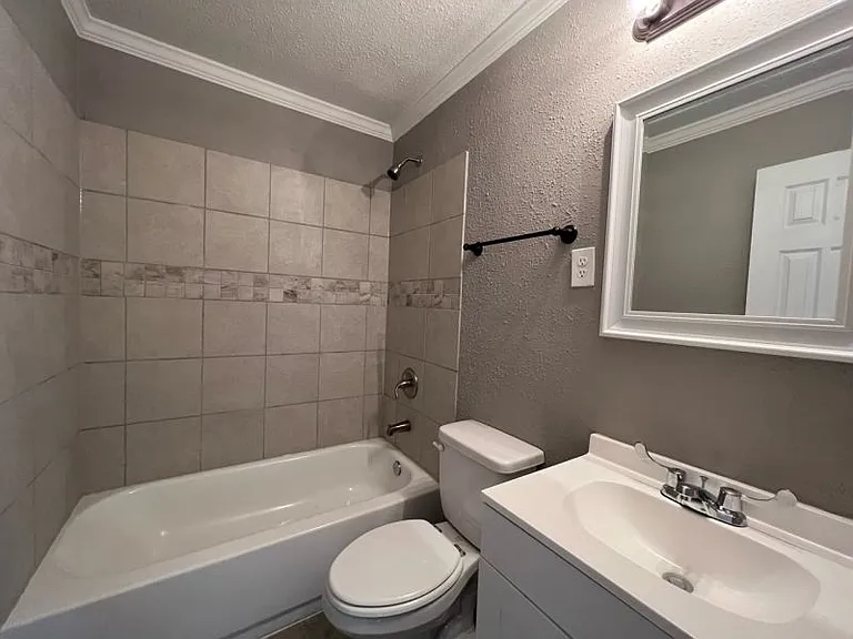 4433 Range Line Rd — Photo 3