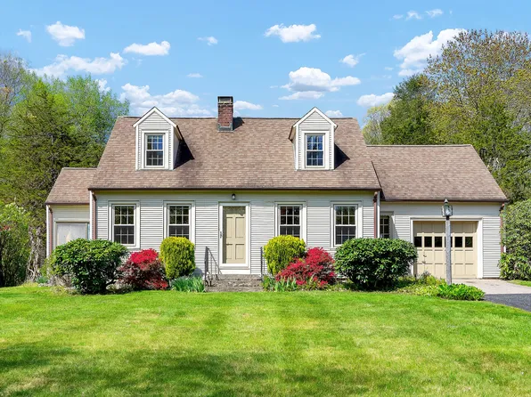 23 Woodhaven Drive, Avon, CT 06001