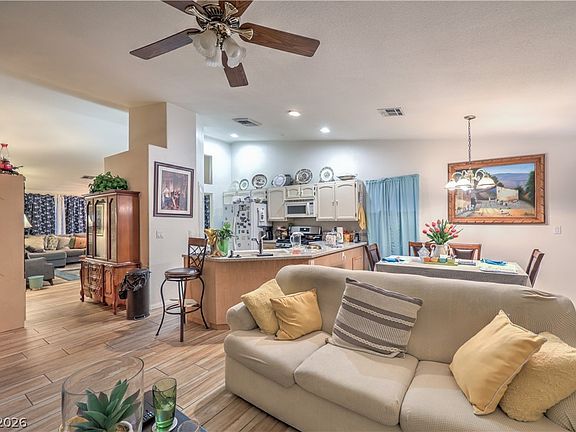 3rd image of 3829 Iverson Ln
