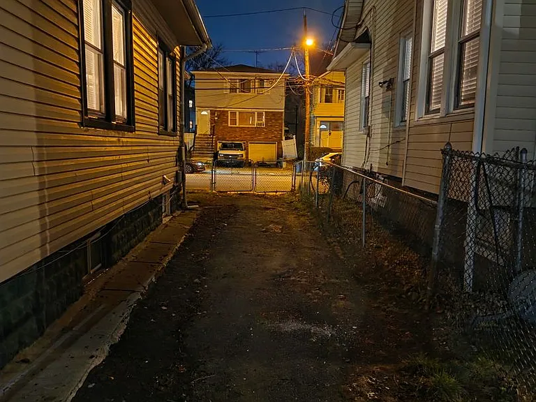 24 Valley St — Photo 46