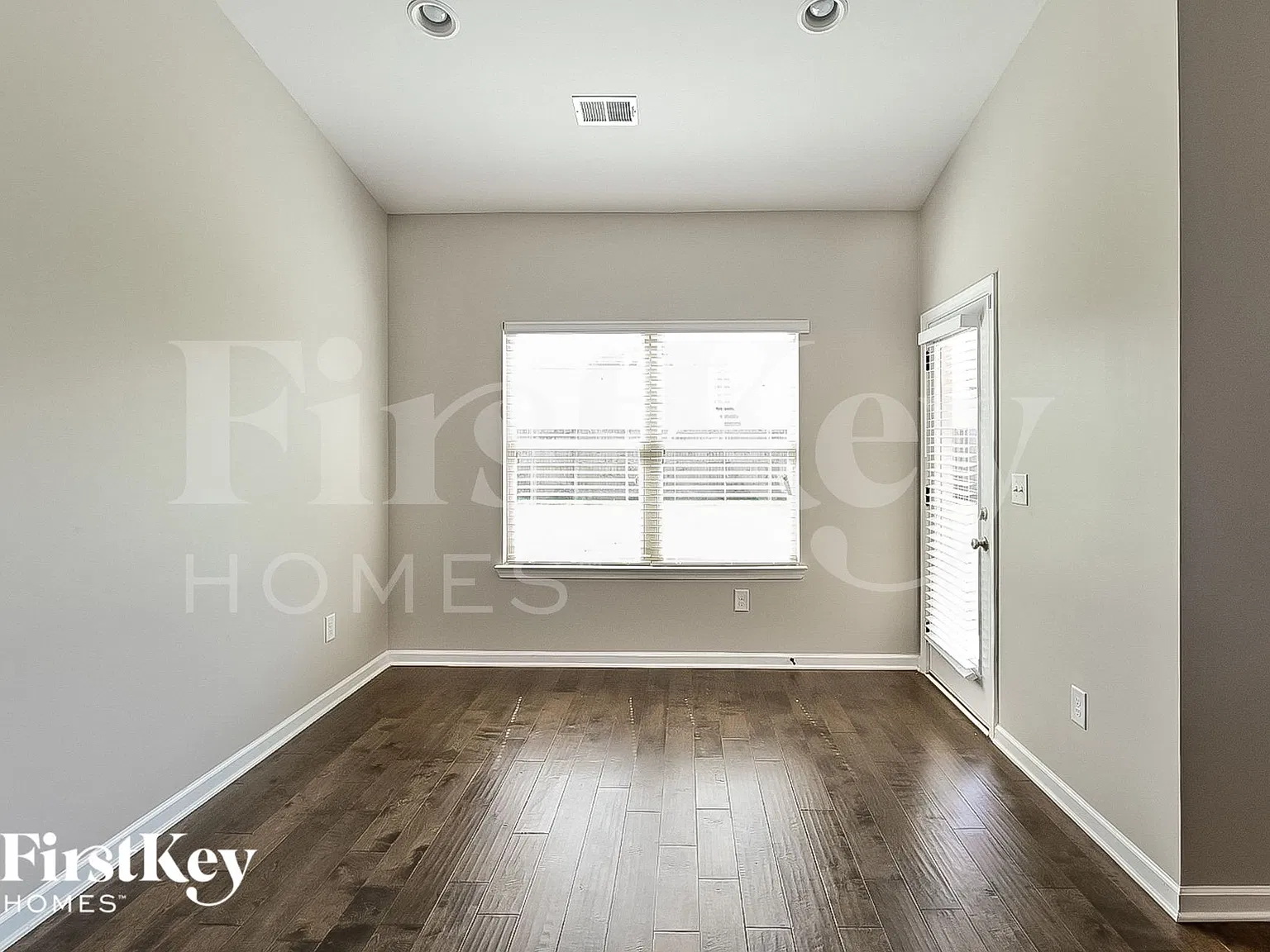 4 bed, 3.0 bath, 2208 sqft, $2,825 — Photo 4