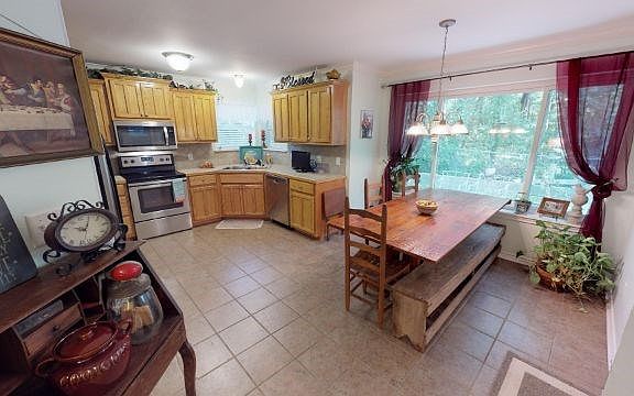 4th image of 139 Cedar Ln