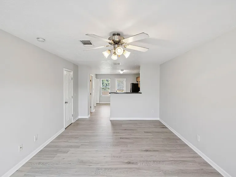 340 Stewarts Landing Cir — Photo 5