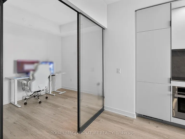 55 Charles St E #4303 — Photo 10