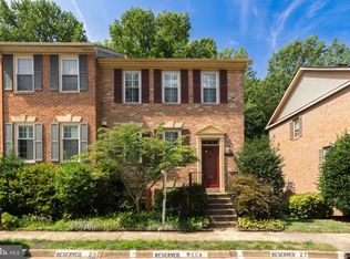 5920 Woodfield Estates Dr, Alexandria, VA 22310