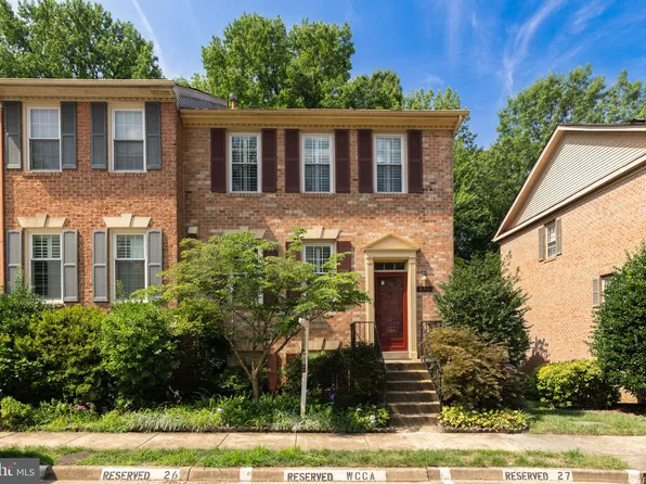 5920 Woodfield Estates Dr, Alexandria, VA 22310