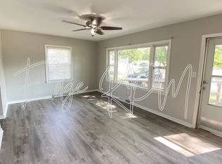 1710 W 11th St, Waterloo, IA 50702