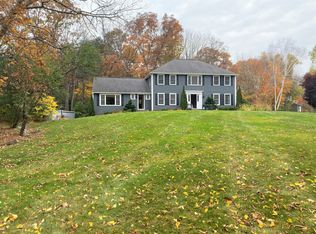 91 Johnny Cake St, North Andover, MA 01845