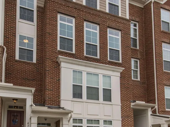 43597 Helmsdale Ter, Chantilly, VA 20152