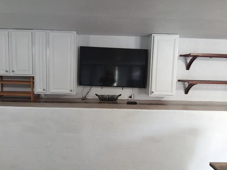 710 Delmar St #1 — Photo 11