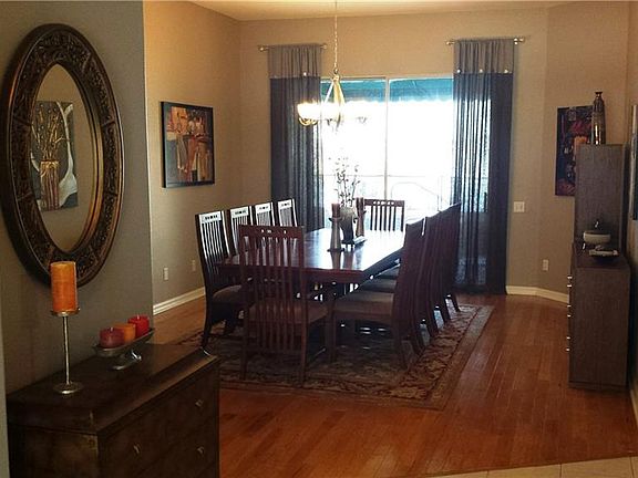 4th image of 887 Chauncey Ct