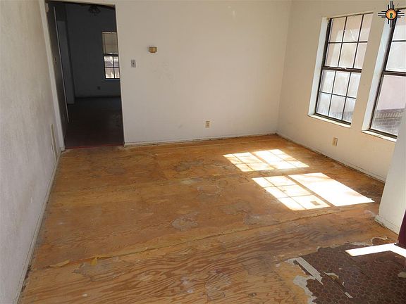2nd image of 817 Alcazar St