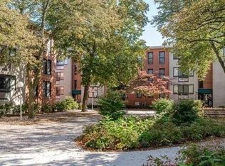 8 Juniper St APT 28, Brookline, MA 02445
