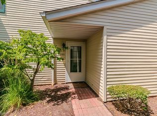 6151 Center St APT 203, Mentor, OH 44060