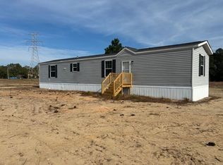 161 Plum Dr, Raeford, NC 28376