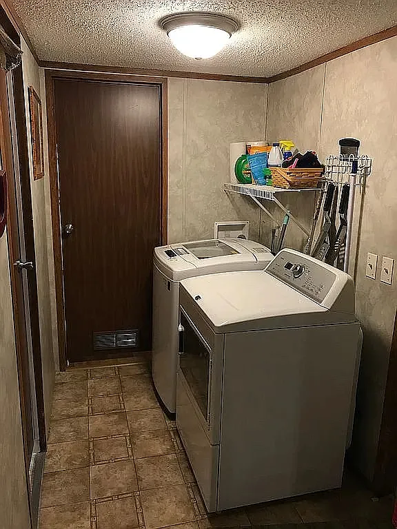 126 Wilkinson Ln SE — Photo 4