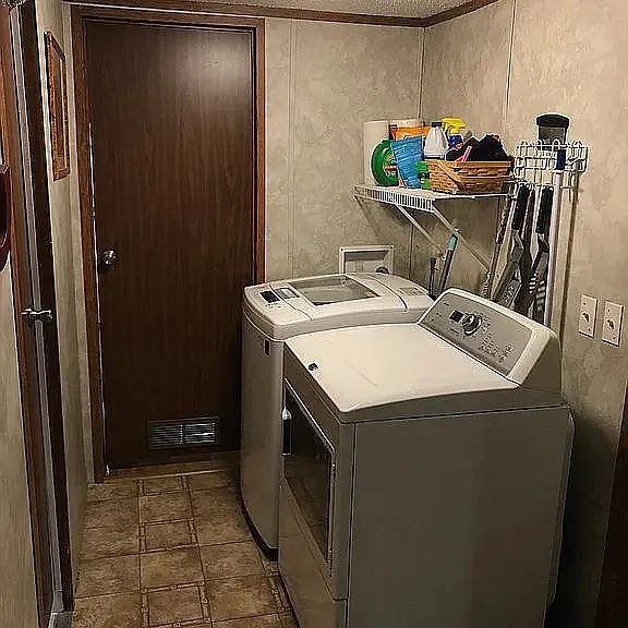 126 Wilkinson Ln SE — Photo 4