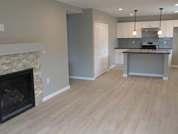 5th image of 3959 Kansas St