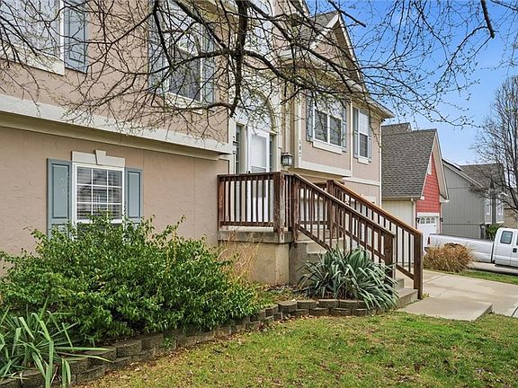 4th image of 402 Shannon Ave