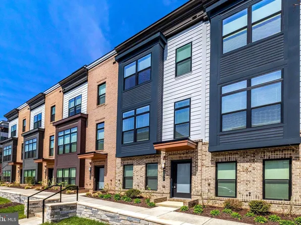 2077 Tysons Ridgeline Rd, Falls Church, VA 22043