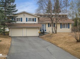 1020 Coral Ln, Anchorage, AK 99515