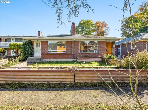 1212 20th Avenue, Longview, WA 98632