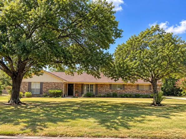 5703 Pecan Grove Dr, Sachse, TX 75048