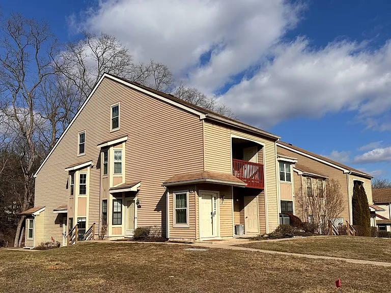 16012 Clark Ct — Photo 1