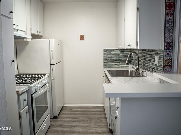 4th image of 1701 W TUCKEY Lane #229