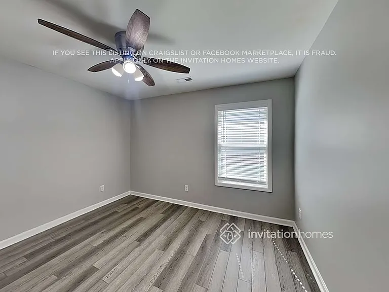 1125 Roberts St — Photo 12