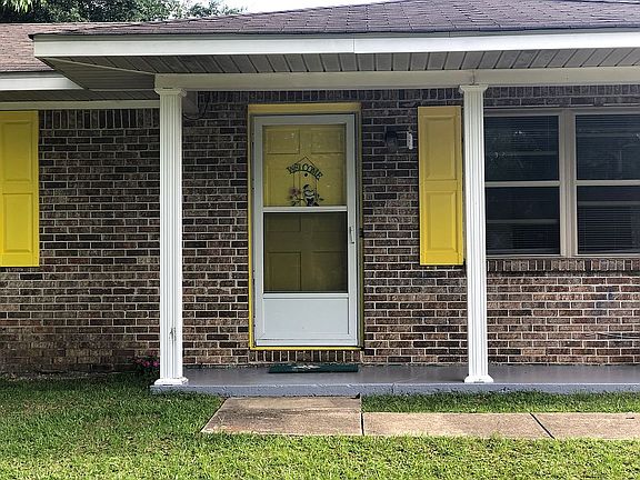 2nd image of 2405 Glen Haven Dr