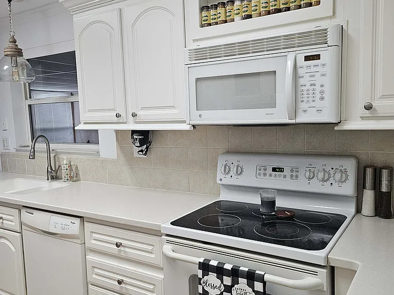 3715 Asbury Dr — Photo 10