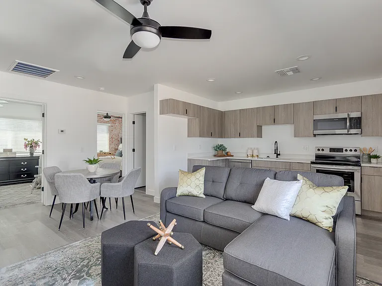 2512 E Thomas Rd #12 — Photo 5