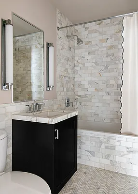 Bathroom 2, photo 1