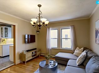 94 Heath St #3A, Somerville, MA 02145