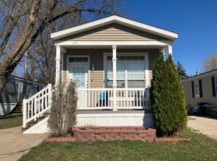 867 Victory Ln, Justice, IL 60458