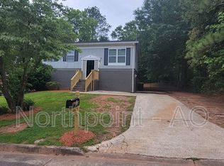 3 Midland Park Ct, Newnan, GA 30263
