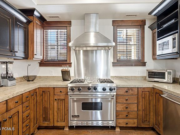 3rd image of 1825 Three Kings Dr #804