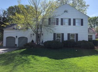 721 Wilson Ln, Hinsdale, IL 60521