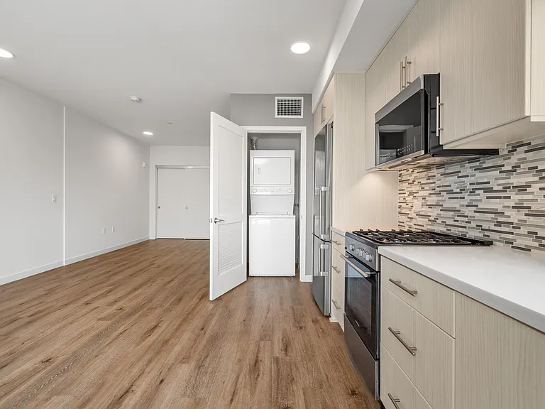 Vantage Mar Vista — Photo 37