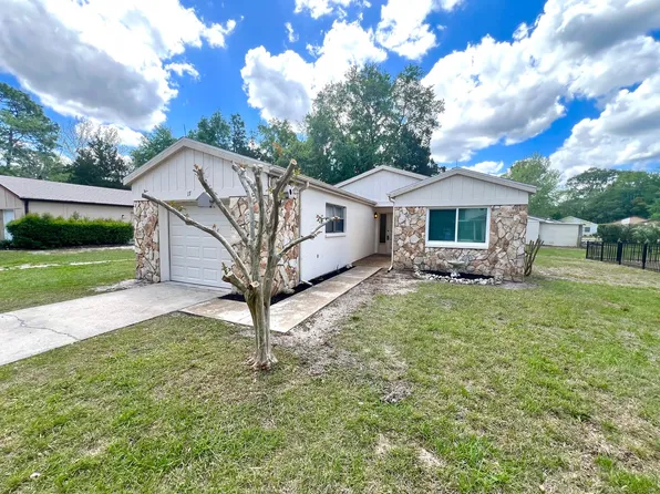 17 Jamaica St, Homosassa, FL 34446