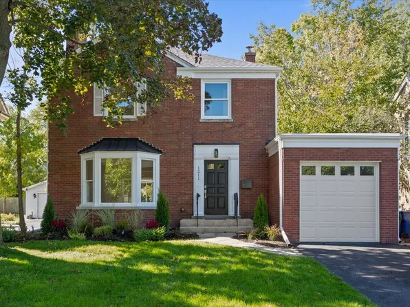 1211 16th St, Wilmette, IL 60091