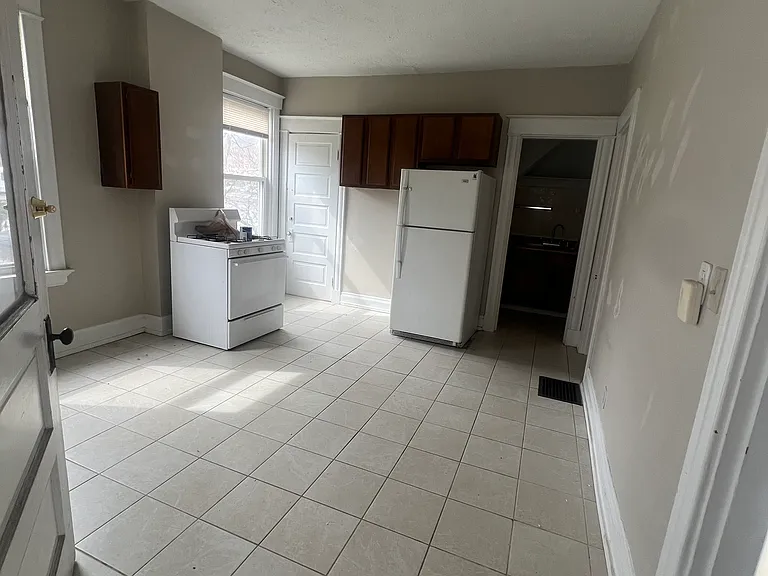 15 Sterrett Ave #1 — Photo 9