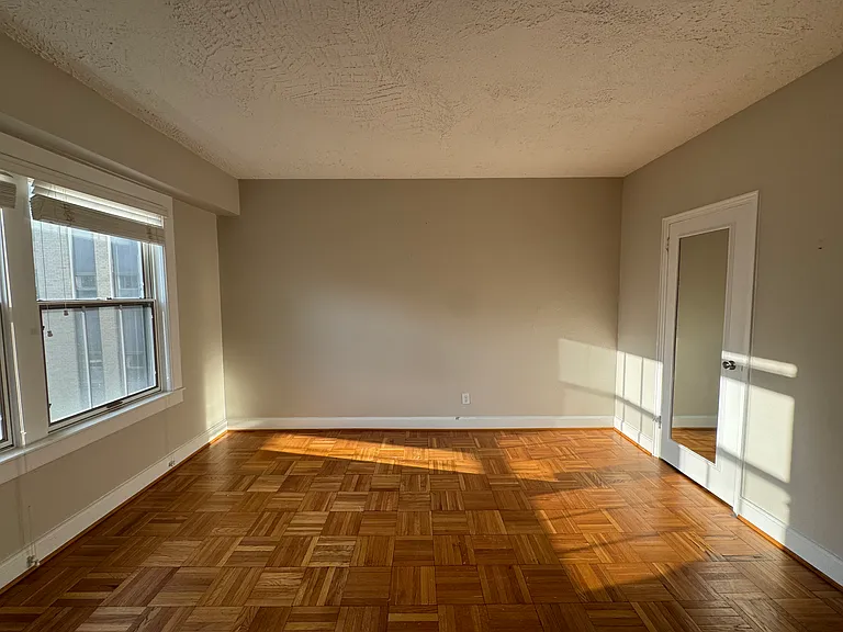 3901 Cathedral Ave NW #302 — Photo 3