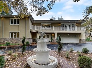 464 Valley Rd, Gillette, NJ 07933