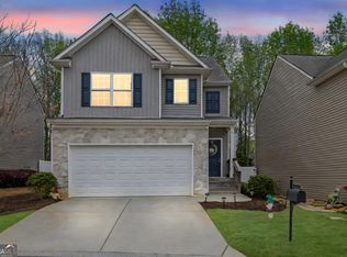 565 Arrowhead Dr, Dallas, GA