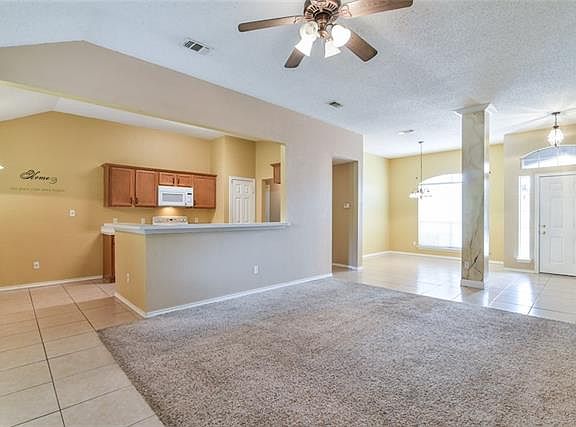 3rd image of 1712 Tonya May Ln