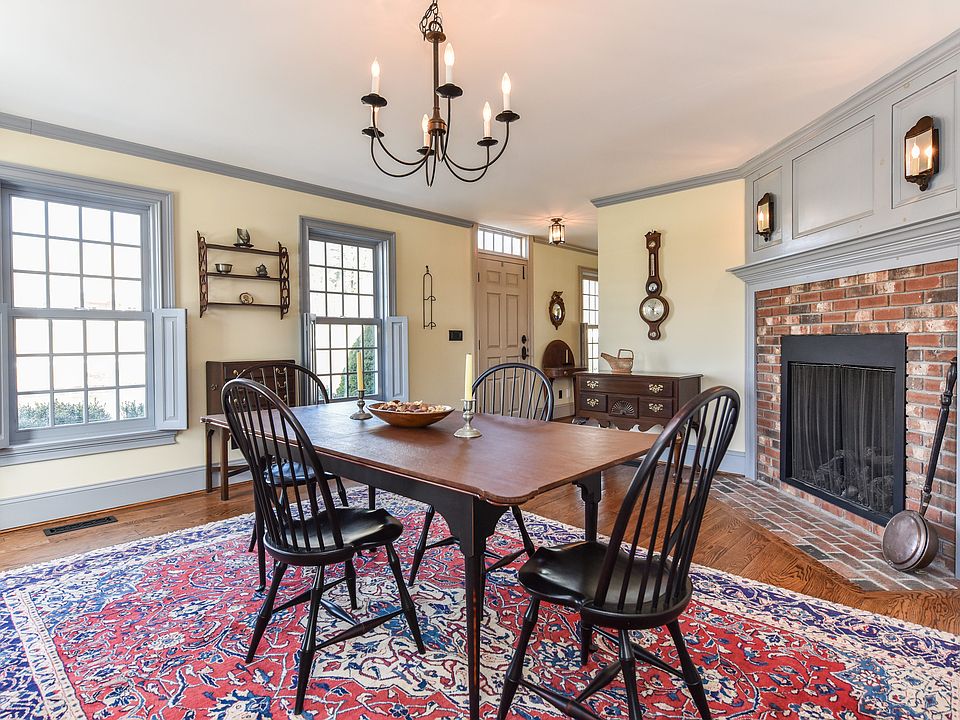 Large Bright Dining Room