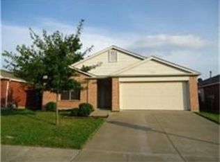 202 Amber Ridge Dr, Arlington, TX 76002