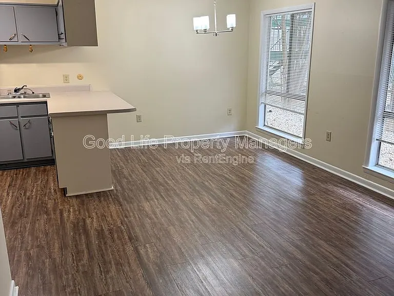 1103 N 15th Ave #104 — Photo 7